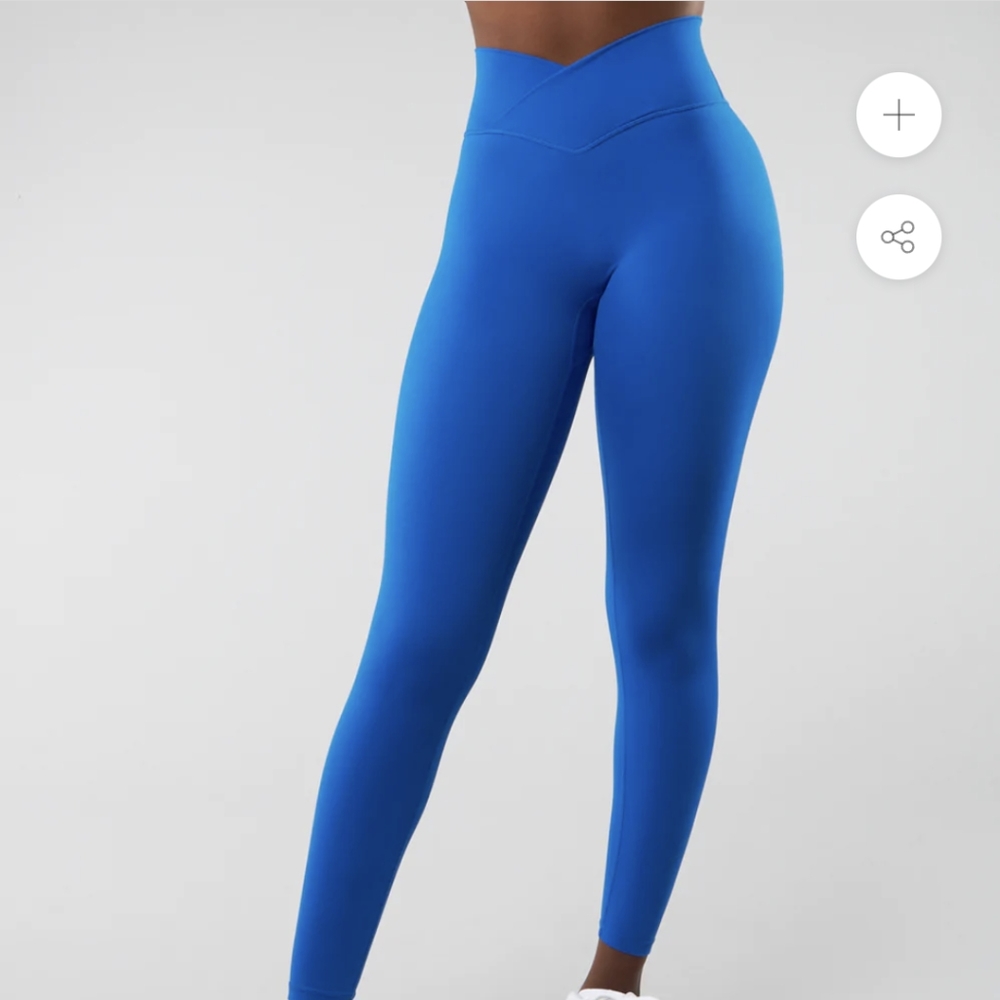 New w/tags BuffBunny Siren Leggings (size S)